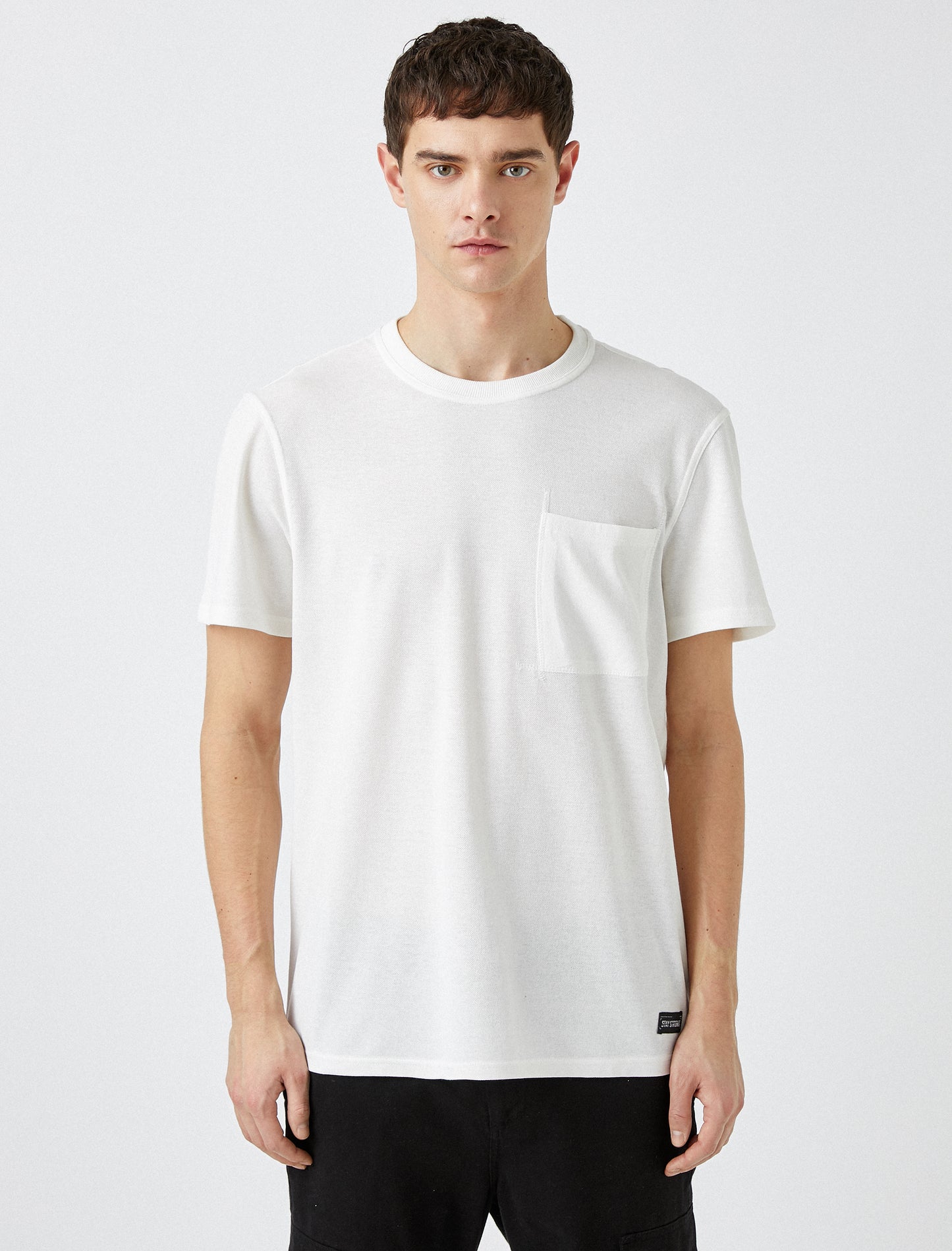 Koton Basic Crew Neck Men's T-Shirt with Pocket